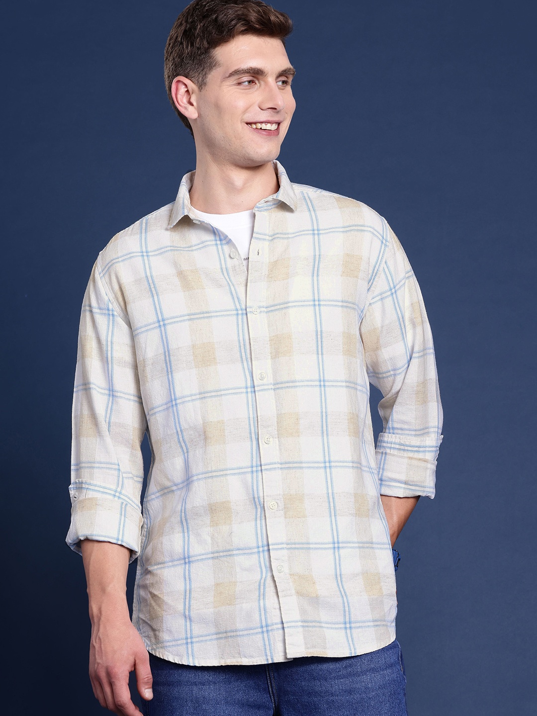 

Mast & Harbour Men Checked Casual Shirt, Blue