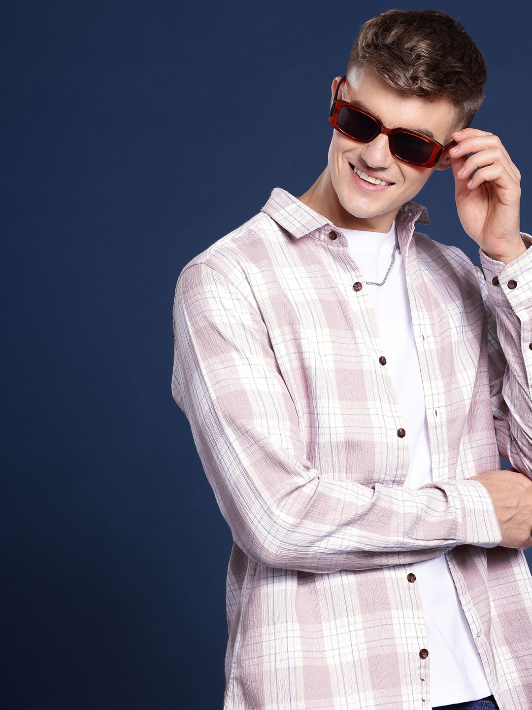 

Mast & Harbour Men Checked Pure Cotton Casual Shirt, Rose