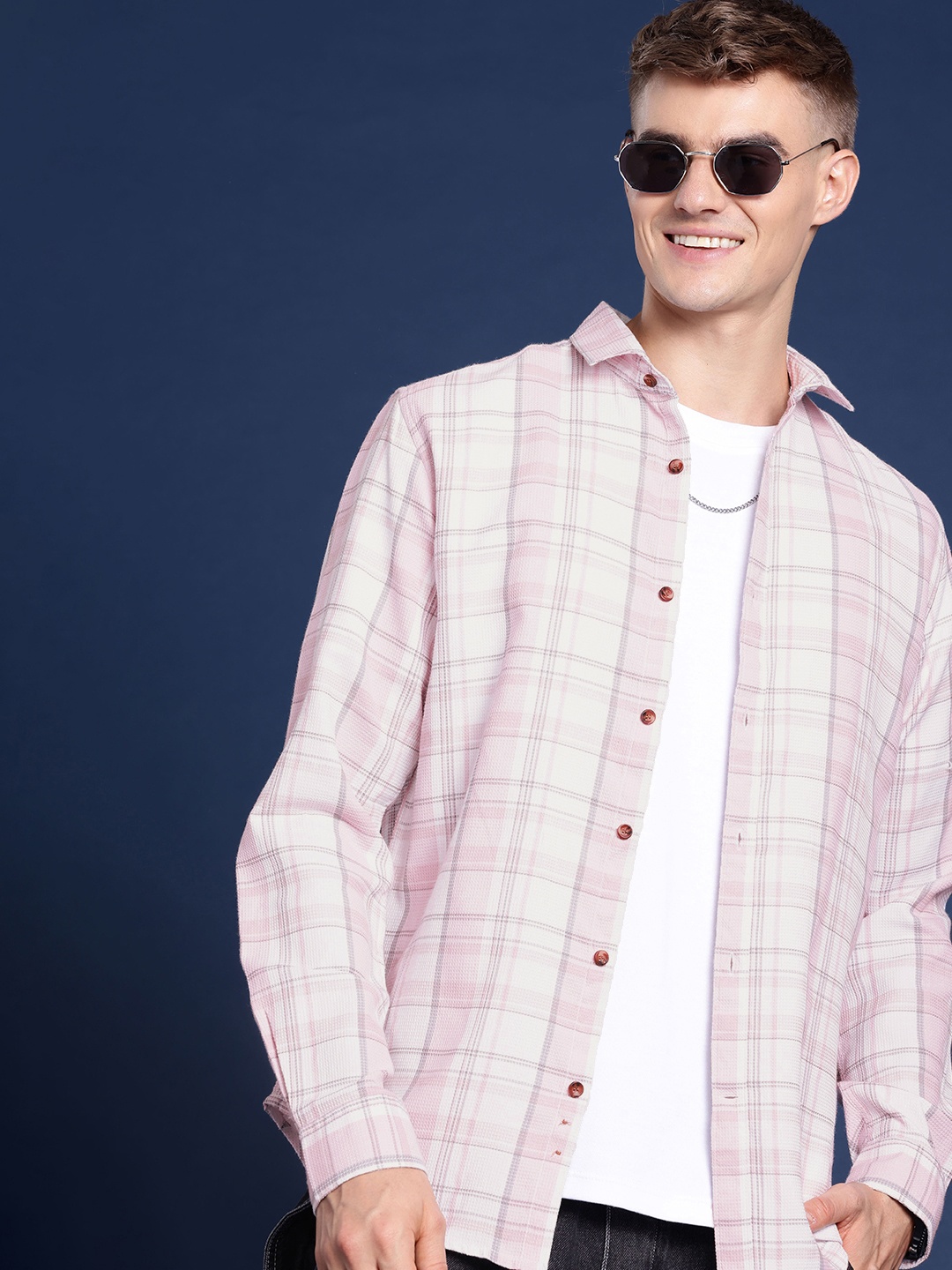 

Mast & Harbour Men Checked Casual Shirt, Pink