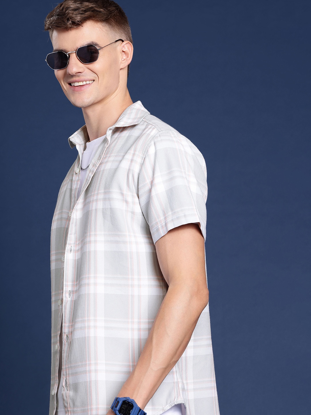 

Mast & Harbour Men Tartan Checked Casual Shirt, Grey
