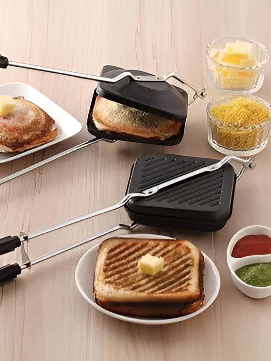 

RBGIIT Black & Silver Toned Non-Stick Sandwich Grill Toster & Regular Tosters
