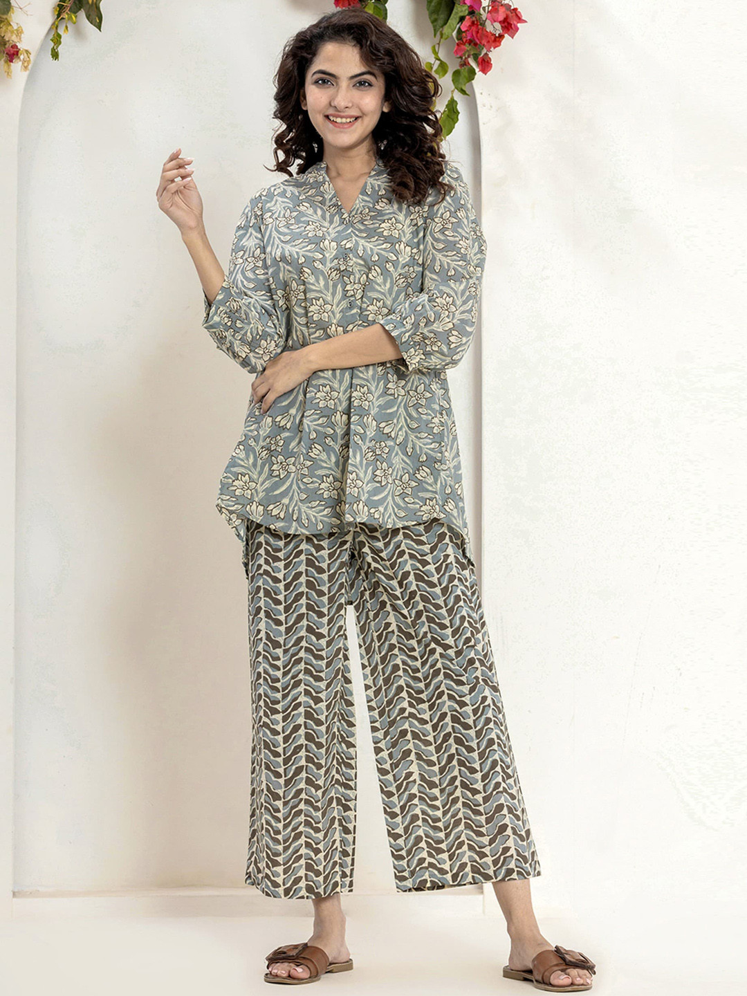 

FEATHERS CLOSET Floral Printed Pure Cotton Tunic With Trousers, Grey
