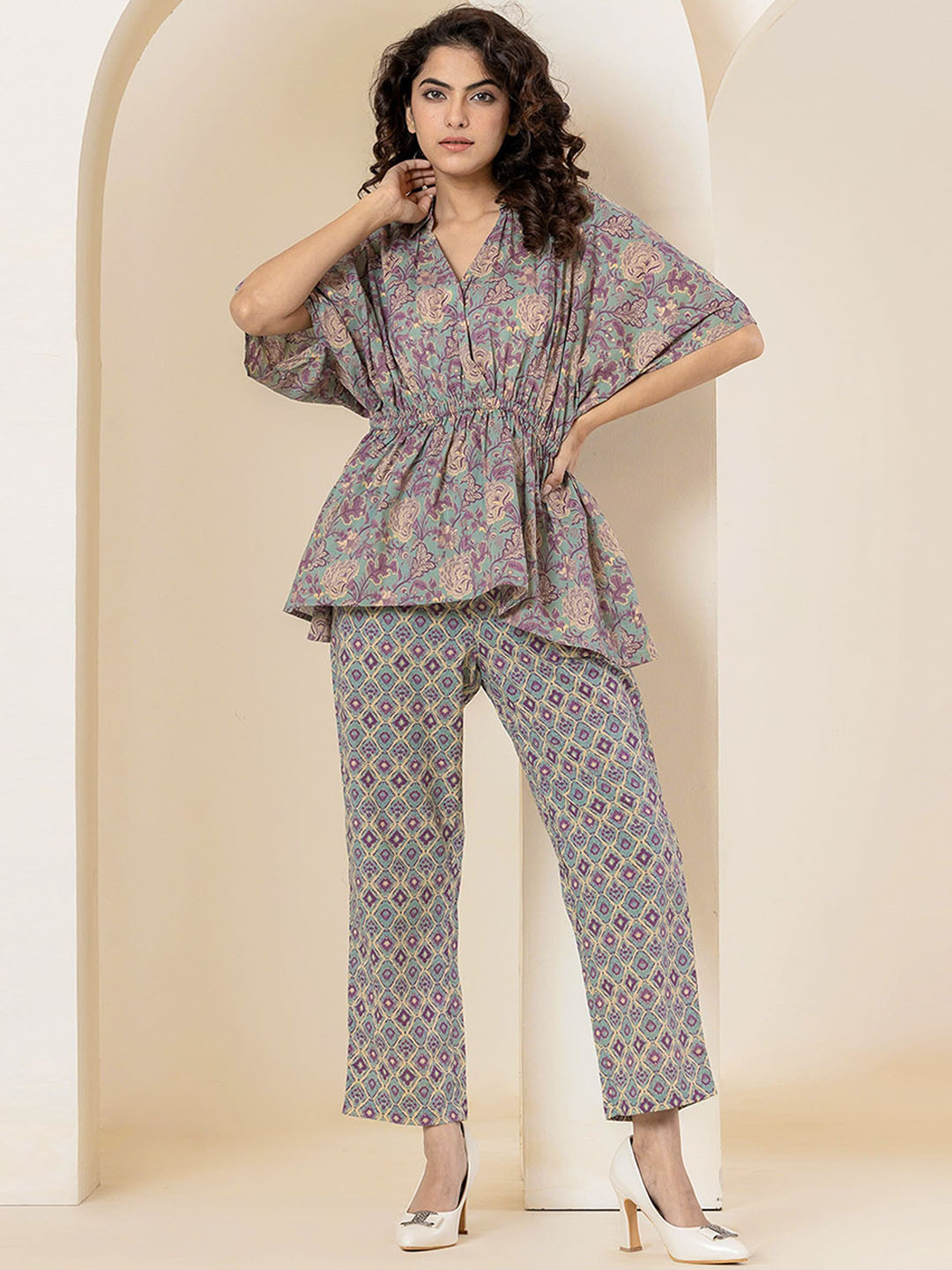 

FEATHERS CLOSET Printed Pure Cotton Kaftan Top With Trousers Co-Ords, Sea green