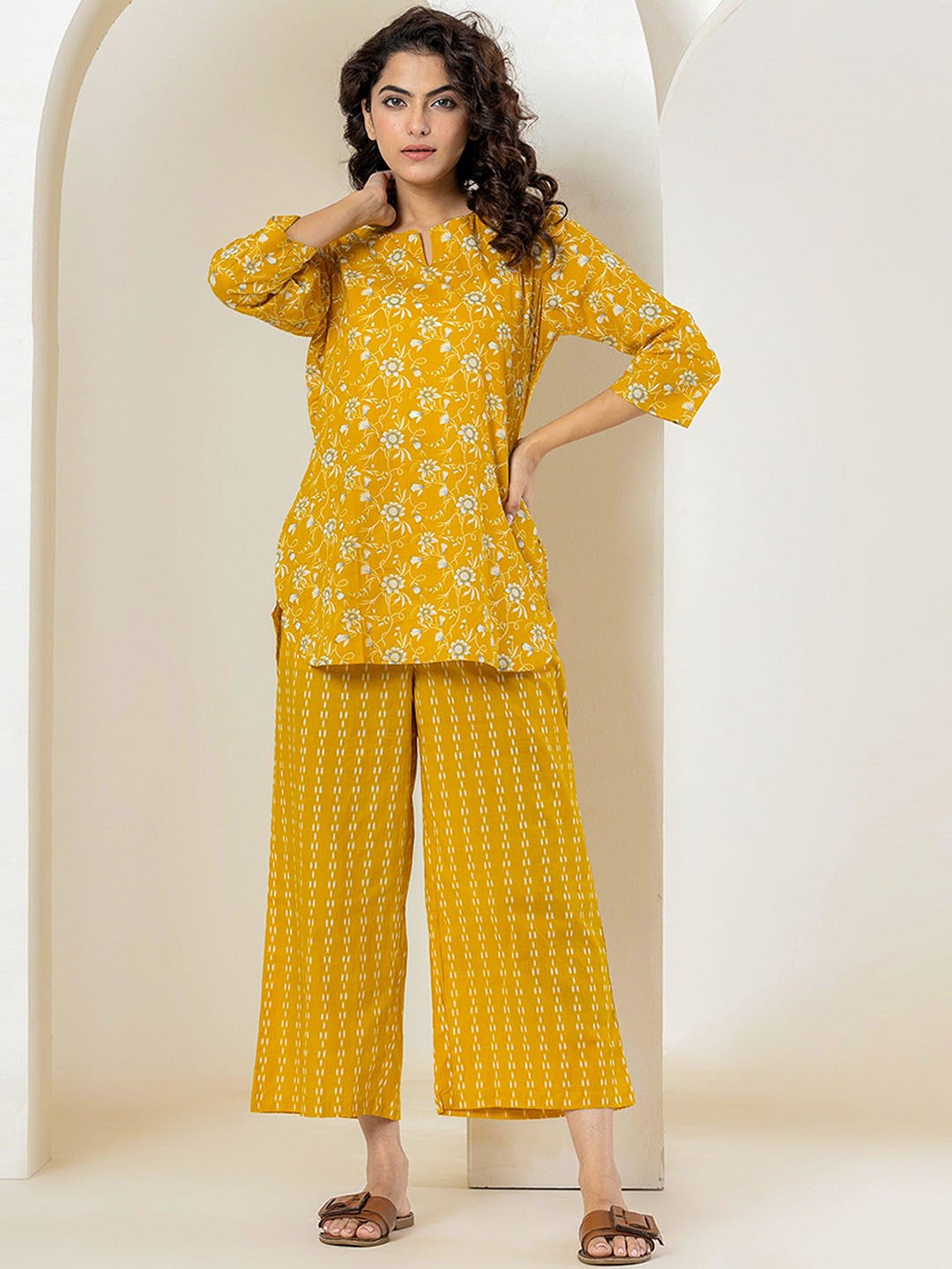 

FEATHERS CLOSET Floral Printed Pure Cotton Top & Palazzos Co-Ords, Yellow
