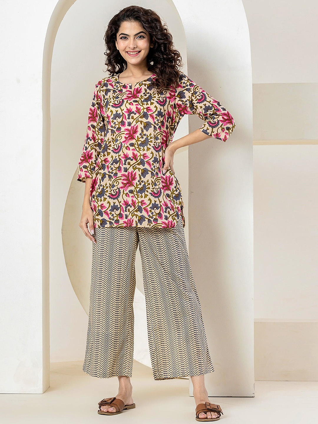 

FEATHERS CLOSET Floral Printed Pure Cotton Tunic With Trousers, Cream