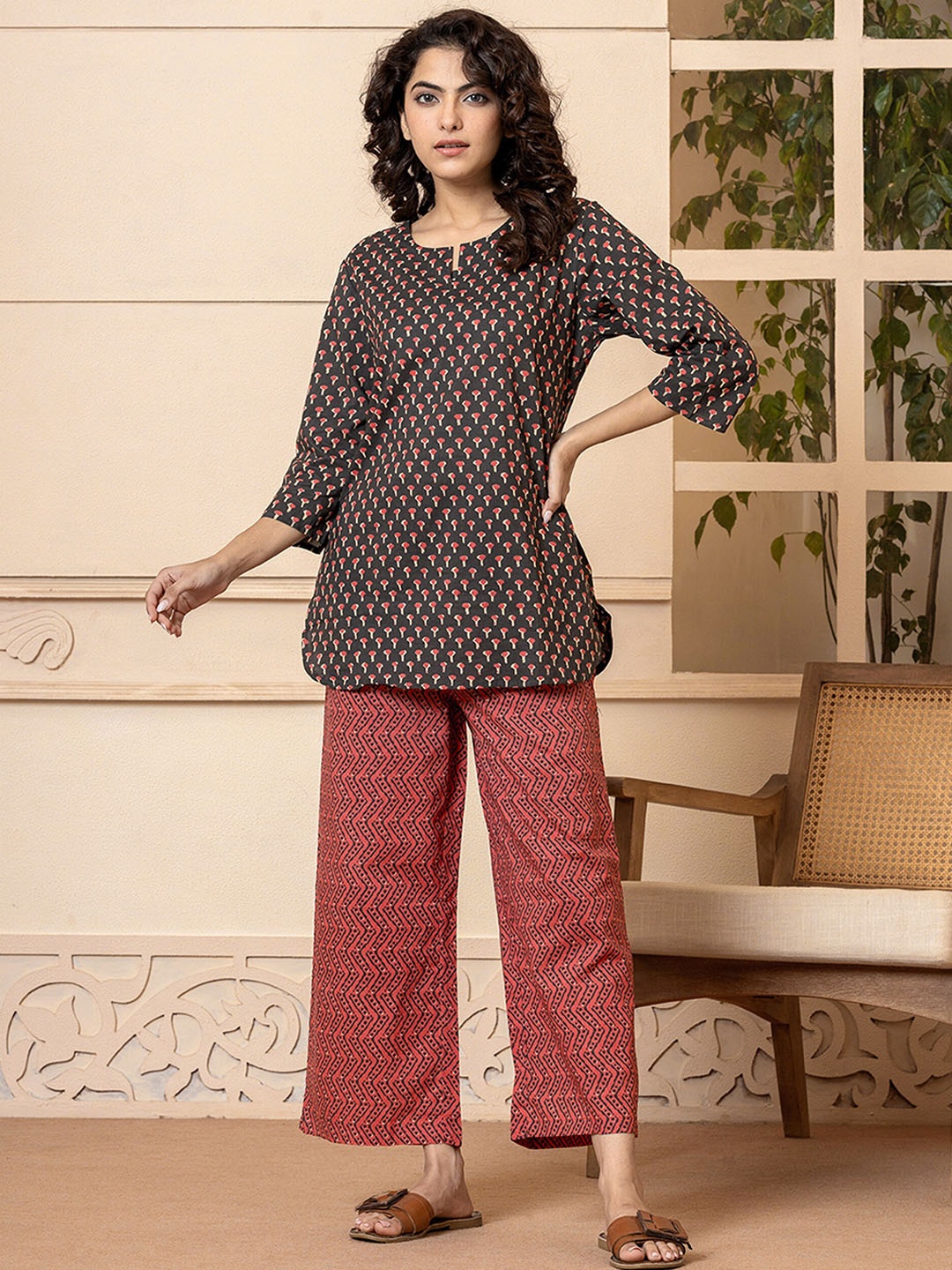 

FEATHERS CLOSET Ethnic Motifs Printed Pure Cotton Top & Palazzo Co-Ords, Pink