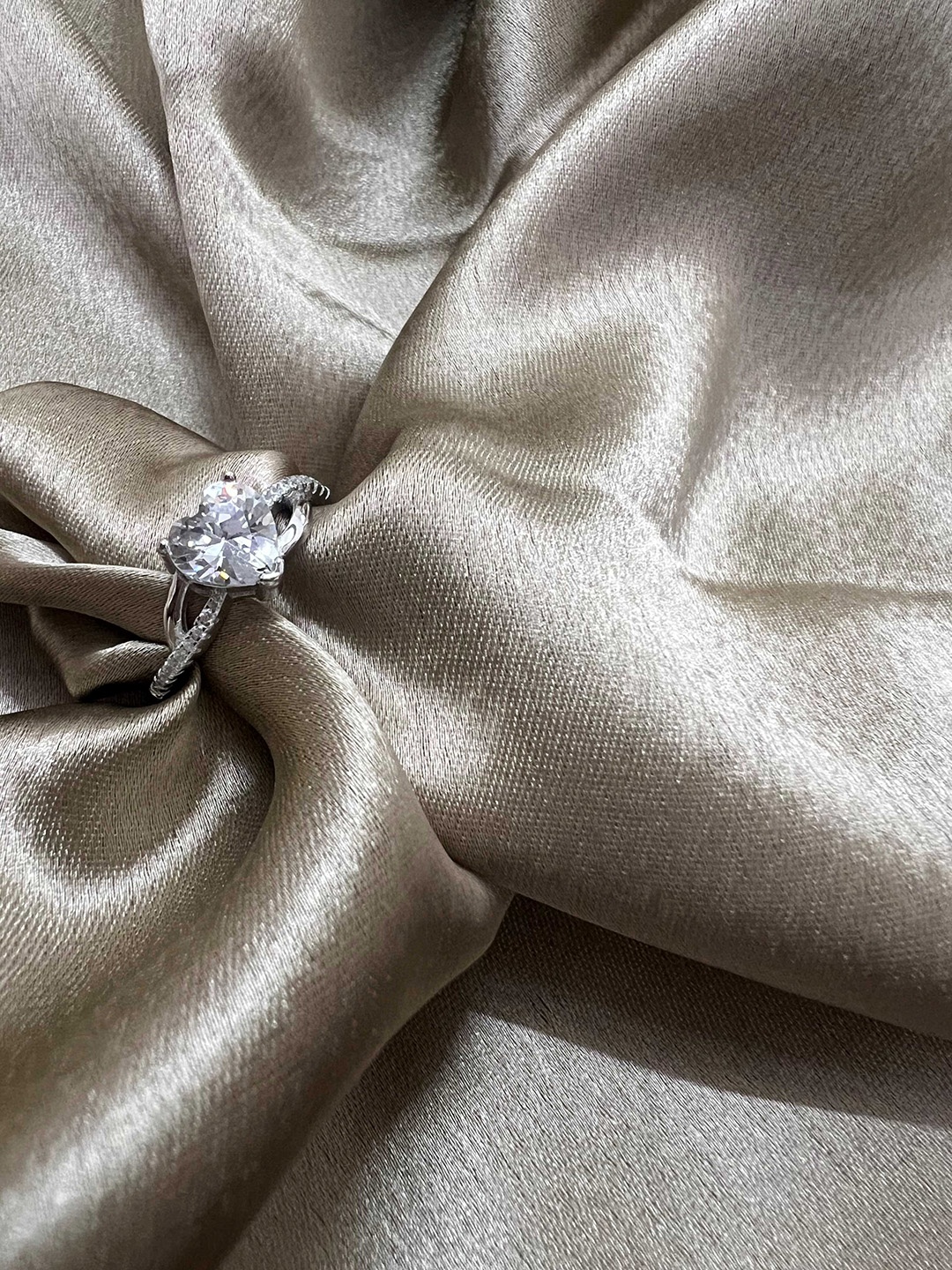 

Arte Jewels 92.5 Sterling Silver CZ Studded Finger Ring