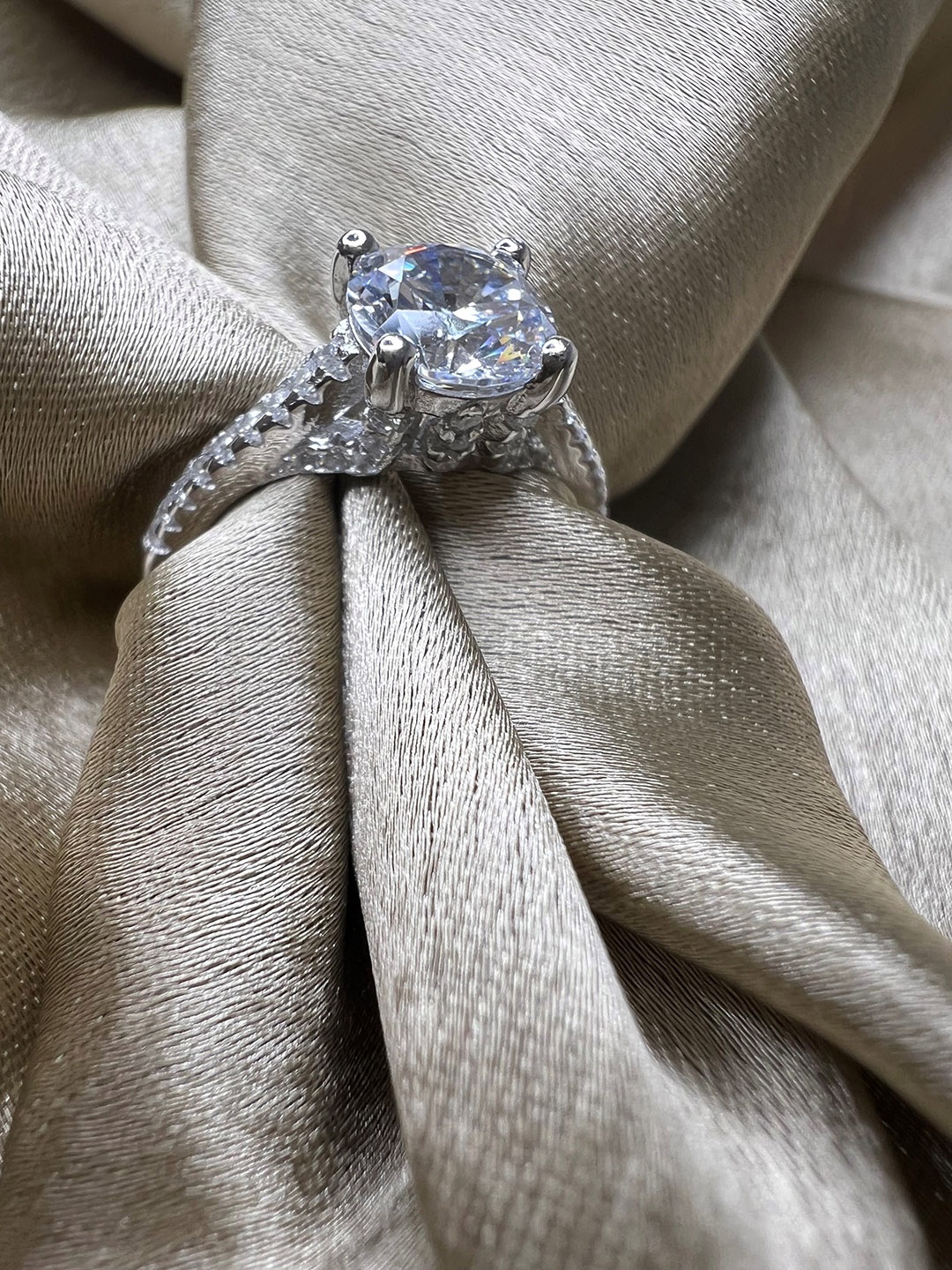 

Arte Jewels 92.5 Sterling Silver CZ Studded Finger Ring