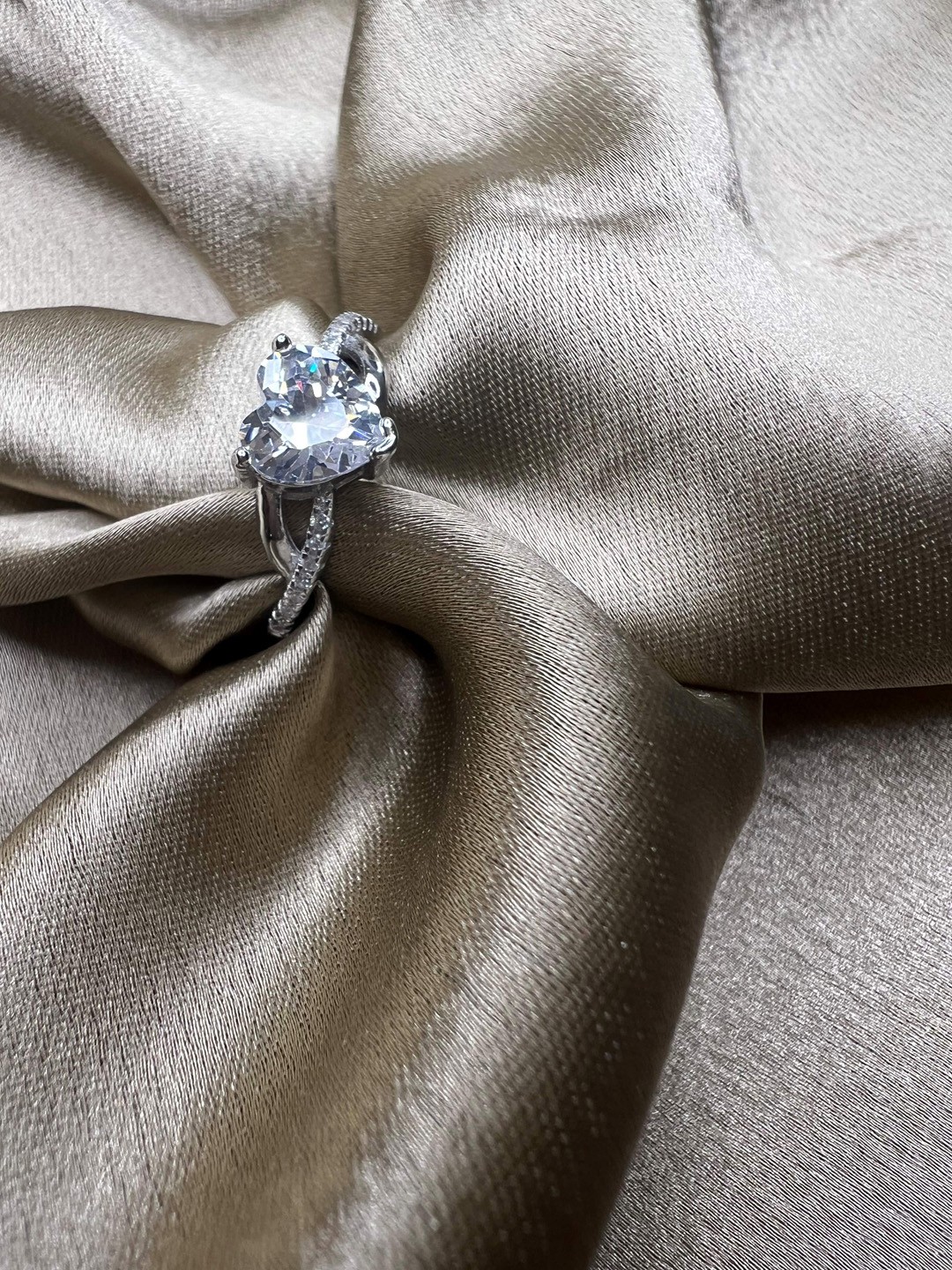 

Arte Jewels 92.5 Sterling Silver Solitaire Ring