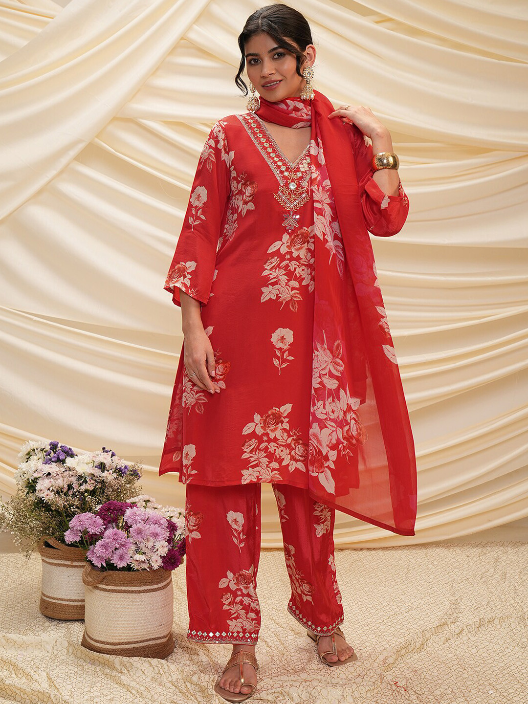 

Vishudh Floral Printed Regular Pure Cotton Kurta with Palazzos & Dupatta, Red
