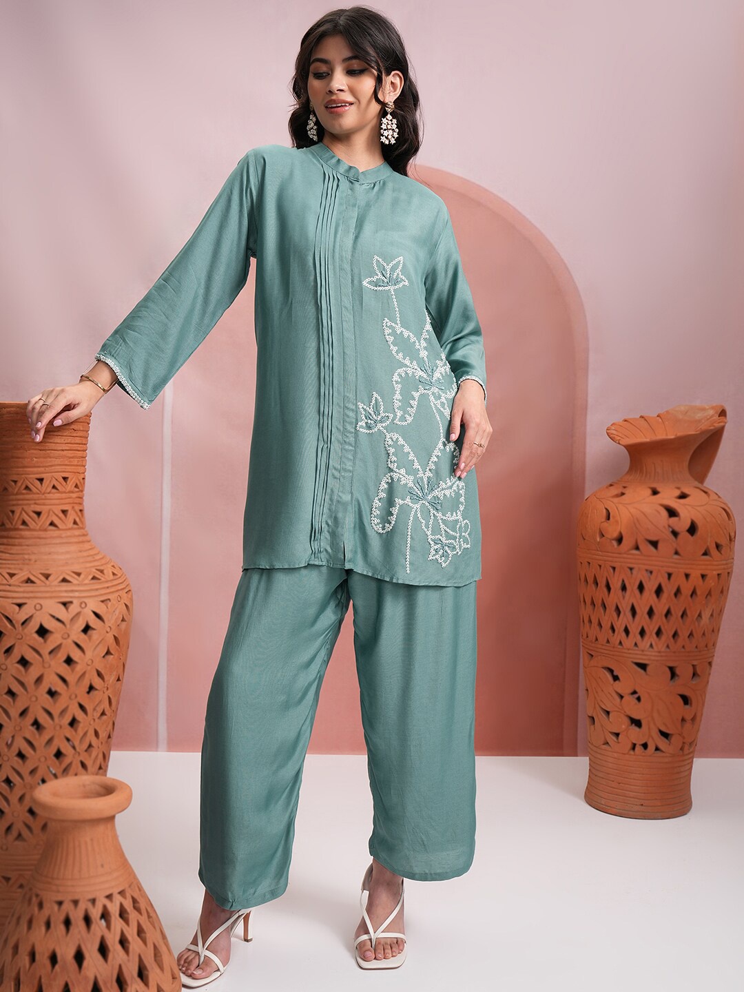 

Vishudh Floral Embroidered A-Line Tunic With Palazzos, Teal