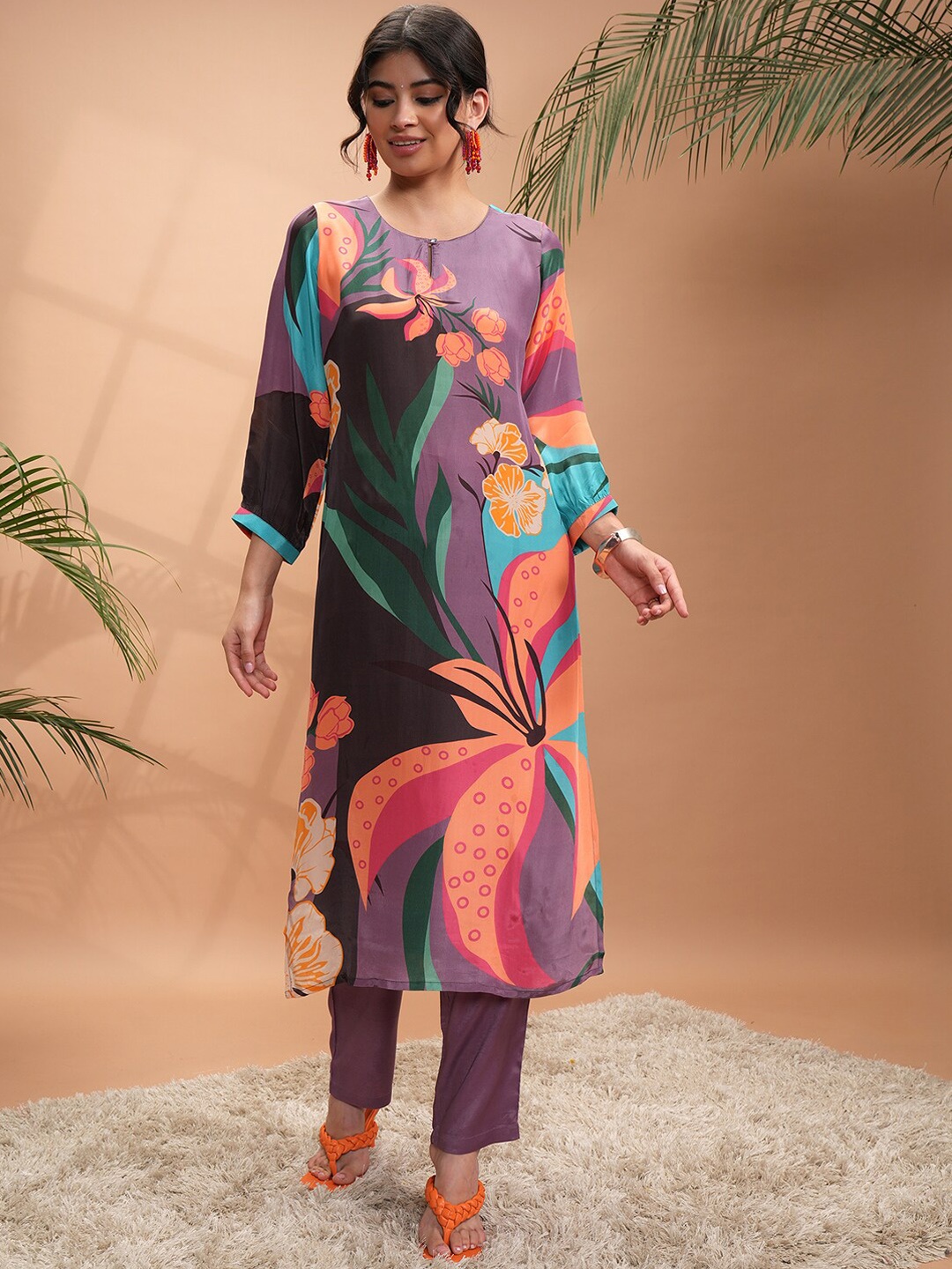 

Vishudh Lavender Floral Printed Keyhole Neck Regular Kurta With Trousers