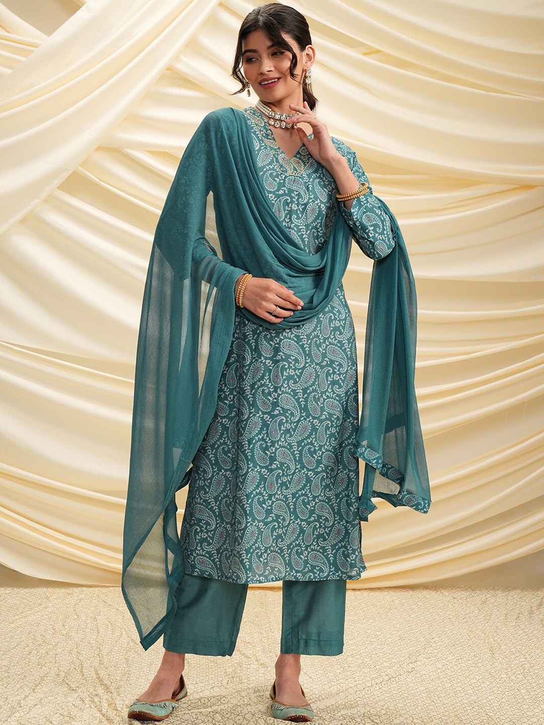 

Vishudh Paisley Printed Regular Kurta With Trousers & Dupatta, Teal