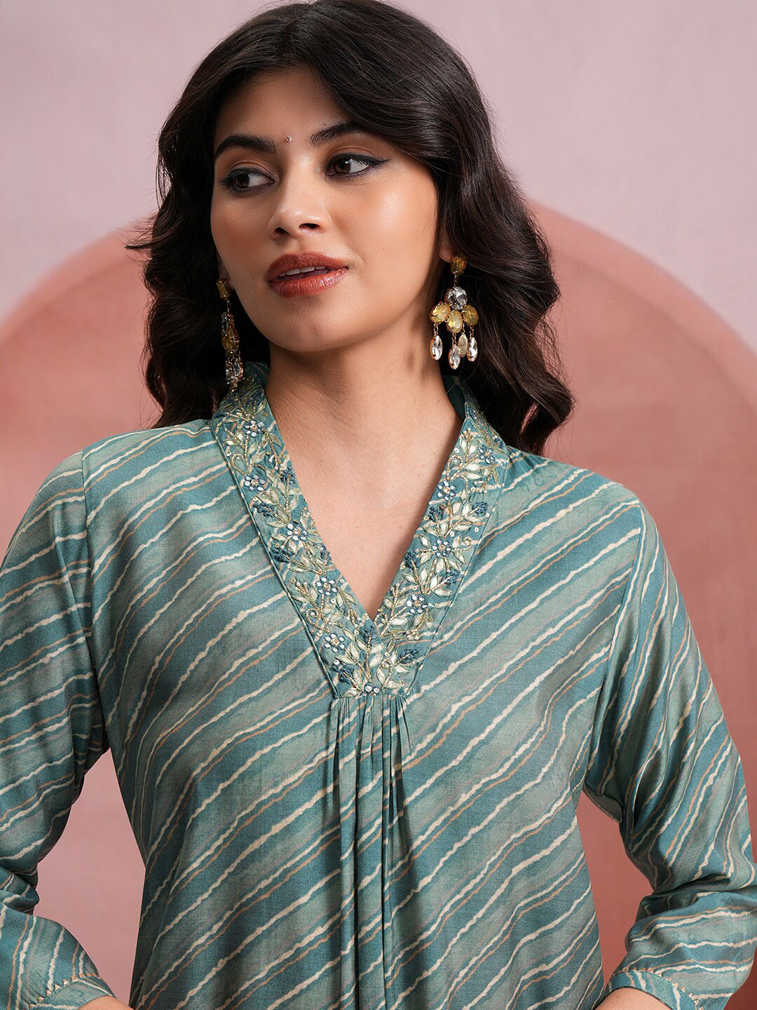 

Vishudh Pure Chinon Leheriya Print A-Line Gota & Bead Embroidery Shawl Collar Kurta Set, Teal