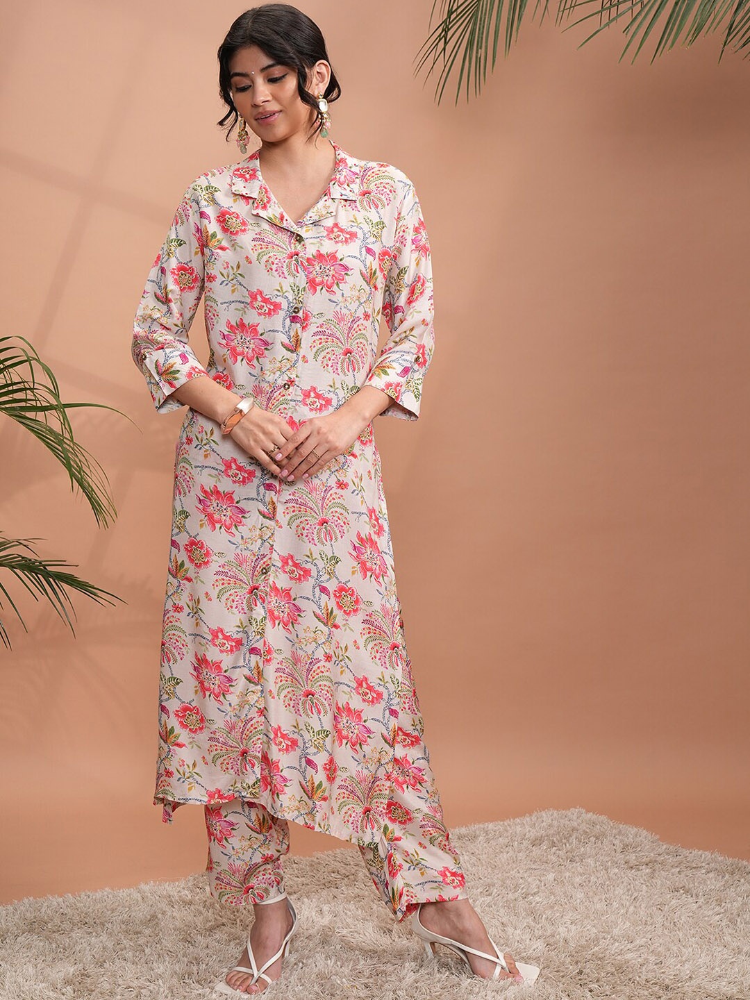 

Vishudh Pink Floral Printed Shirt Collar Straight Kurta with Trousers, Beige