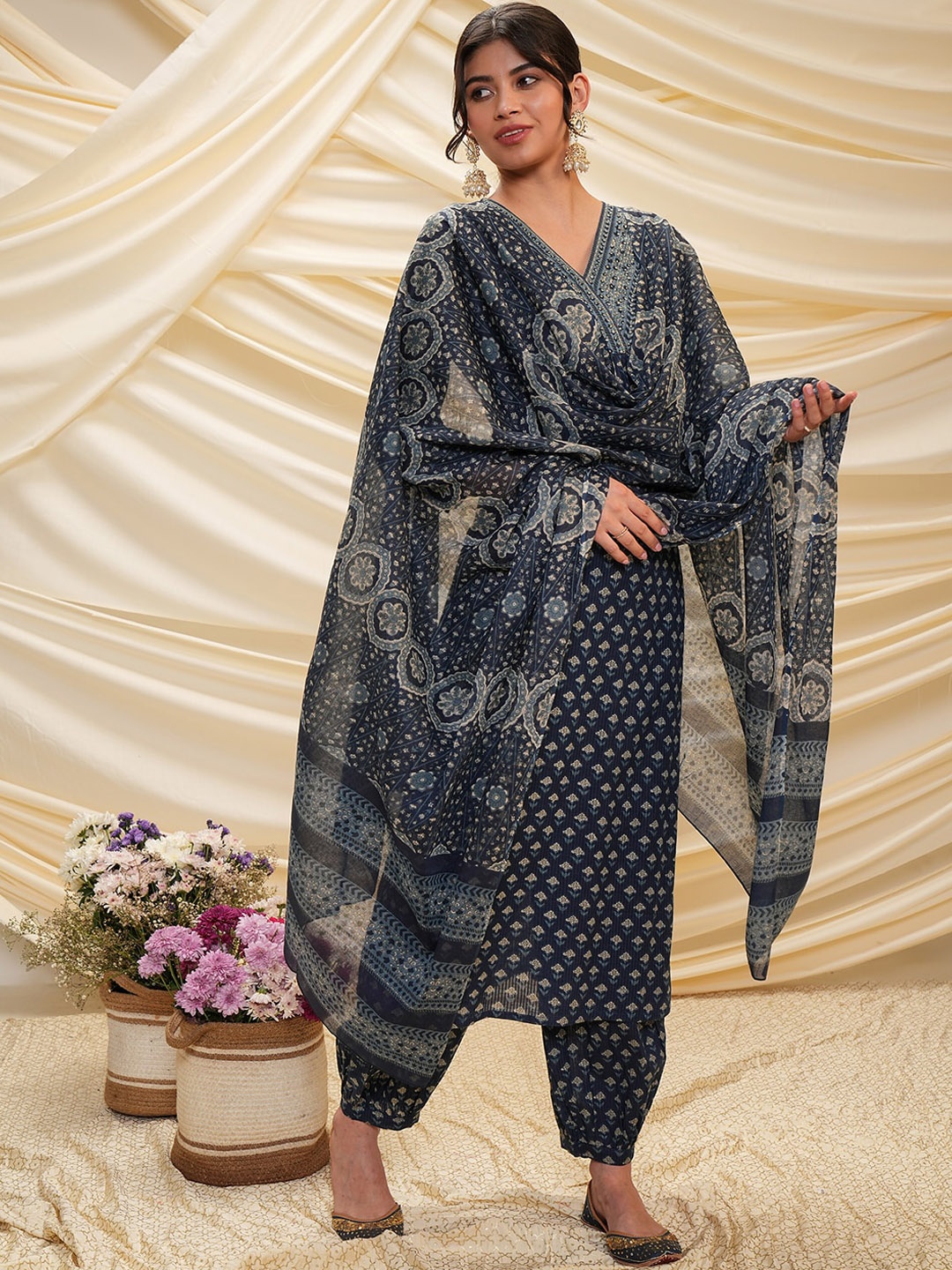 

Vishudh Floral Printed Pure Cotton Kurta with Salwar & Dupatta, Navy blue