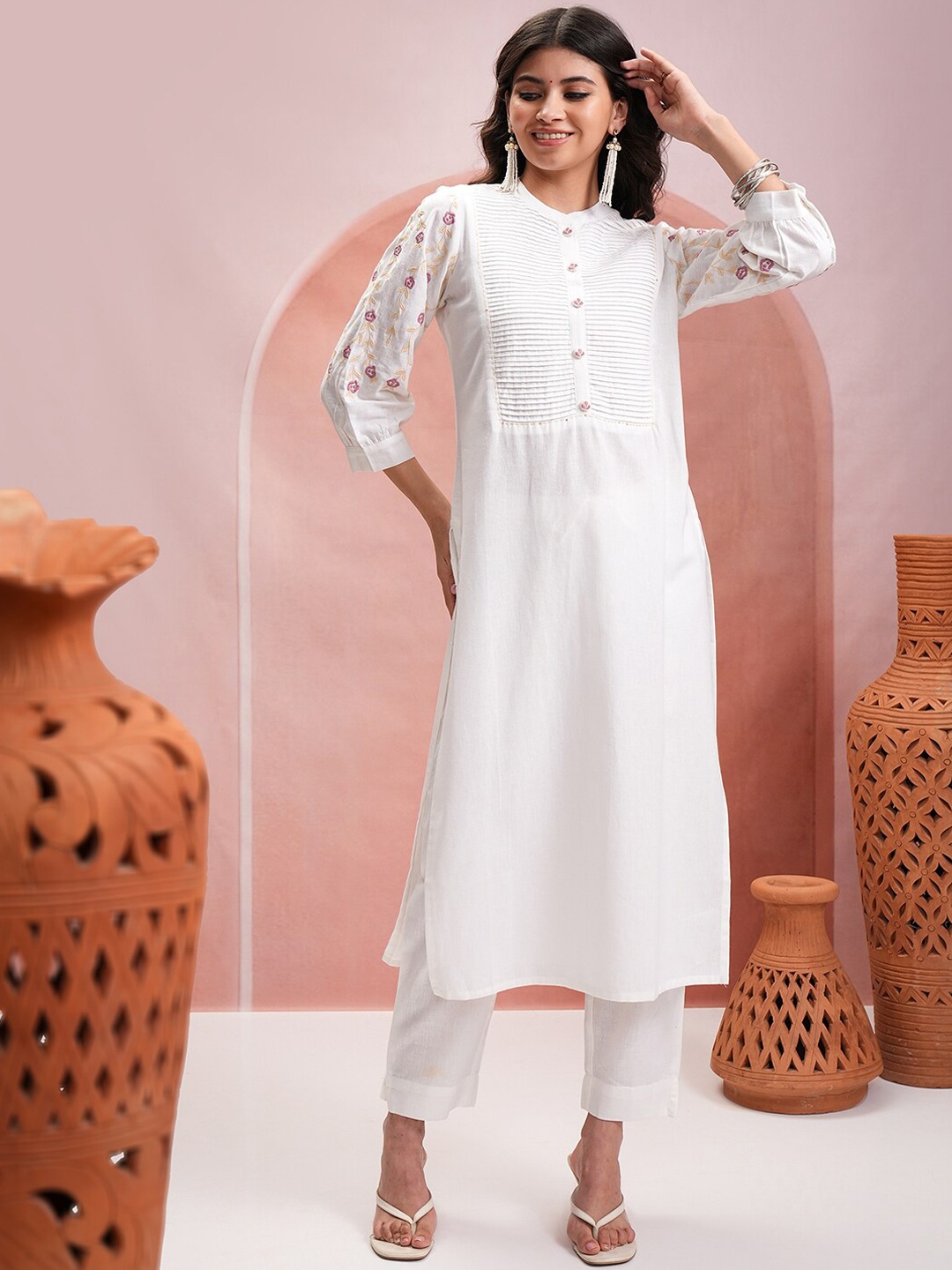 

Vishudh White Floral Embroidered Straight Pure Cotton Kurta with Trousers