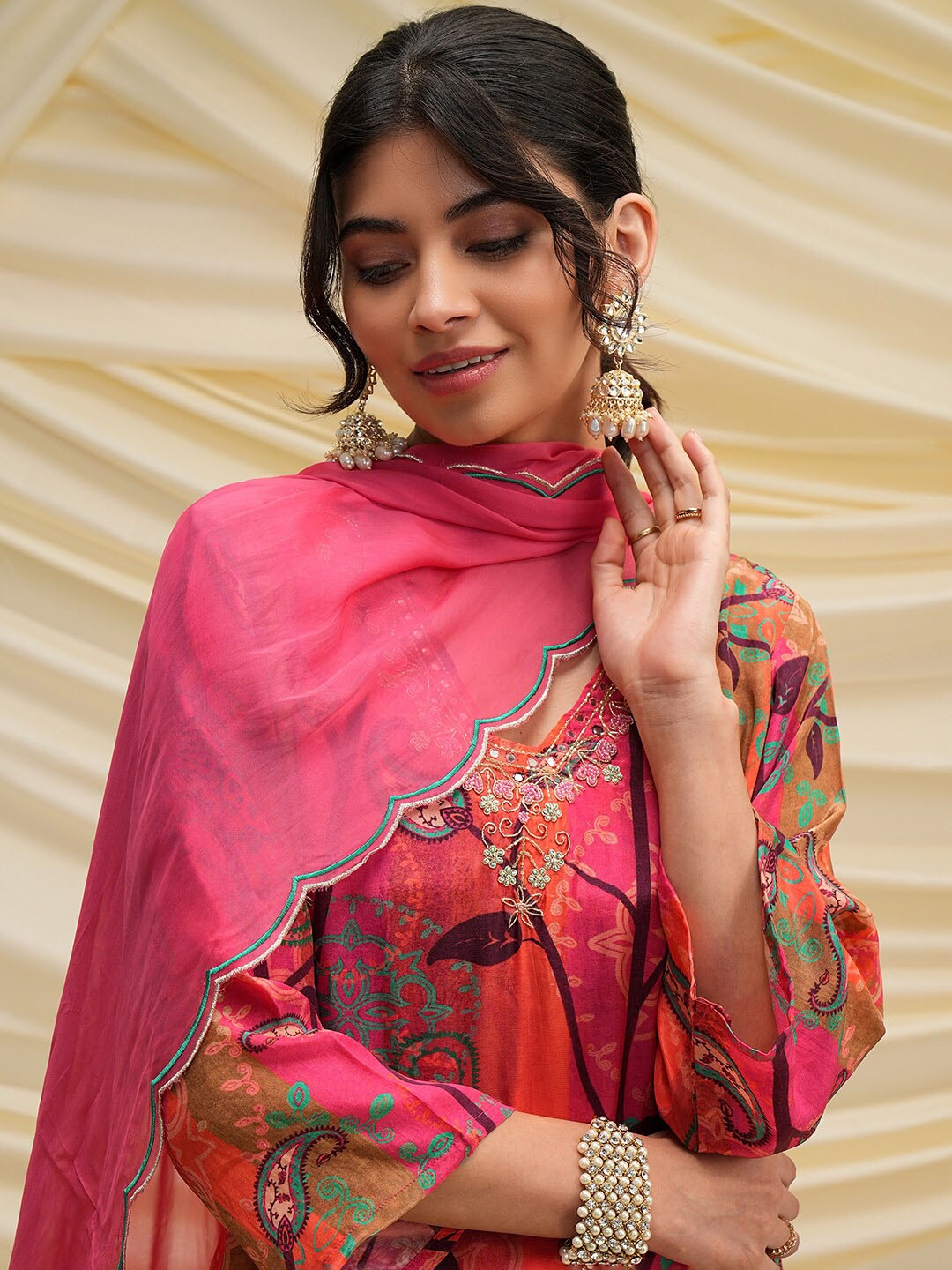 

Vishudh Pink Paisley Printed Regular Beads and Stones Kurta With Trousers & Dupatta