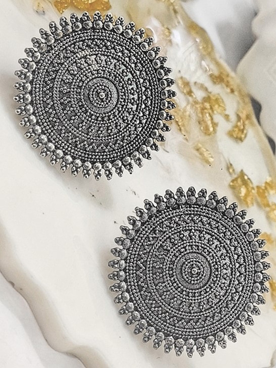 

FEMMIBELLA Oxidized Circular Studs Earrings, Silver