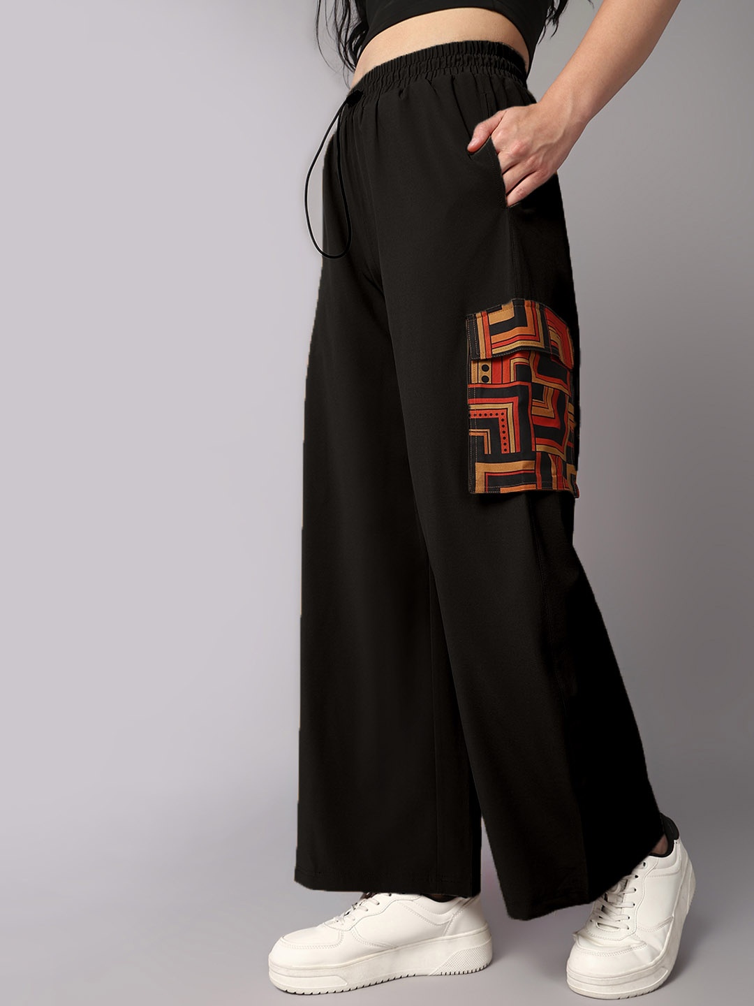 

The Roadster Lifestyle Co. Women Mid rise Track Pants, Black