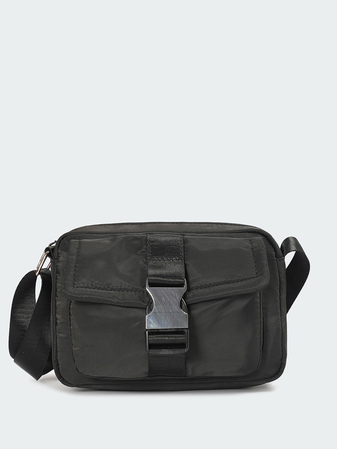 

max Structured Sling Bag, Black