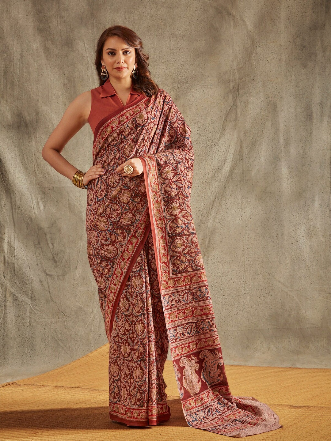 

SALWAR STUDIO Ethnic Motifs Pure Cotton Saree, Maroon