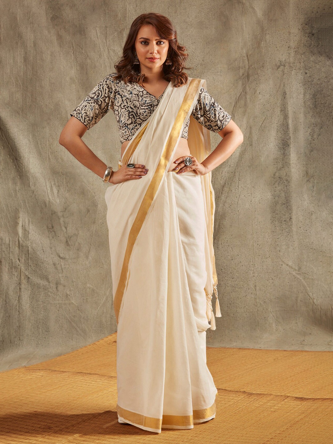 

SALWAR STUDIO Zari Pure Cotton Kasavu Saree, Off white