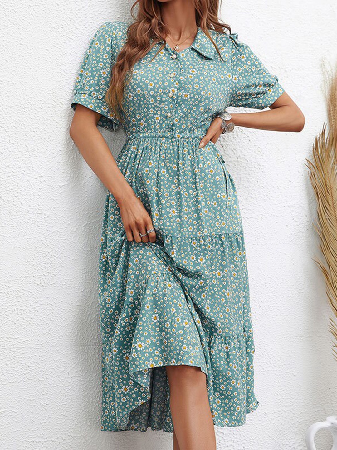 

StyleCast Green Floral Print Tiered Fit and Flared Dress
