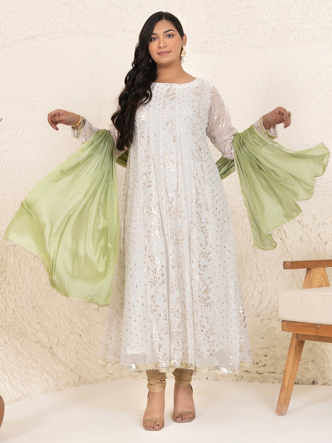 

XL LOVE By Janasya Plus Size Chiffon Lurex Foil Printed Kurta and Dupatta, White