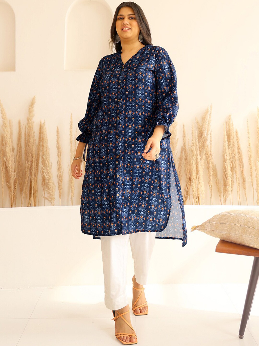

Janasya Plus Size Moss Floral Printed Straight Kurta, Blue