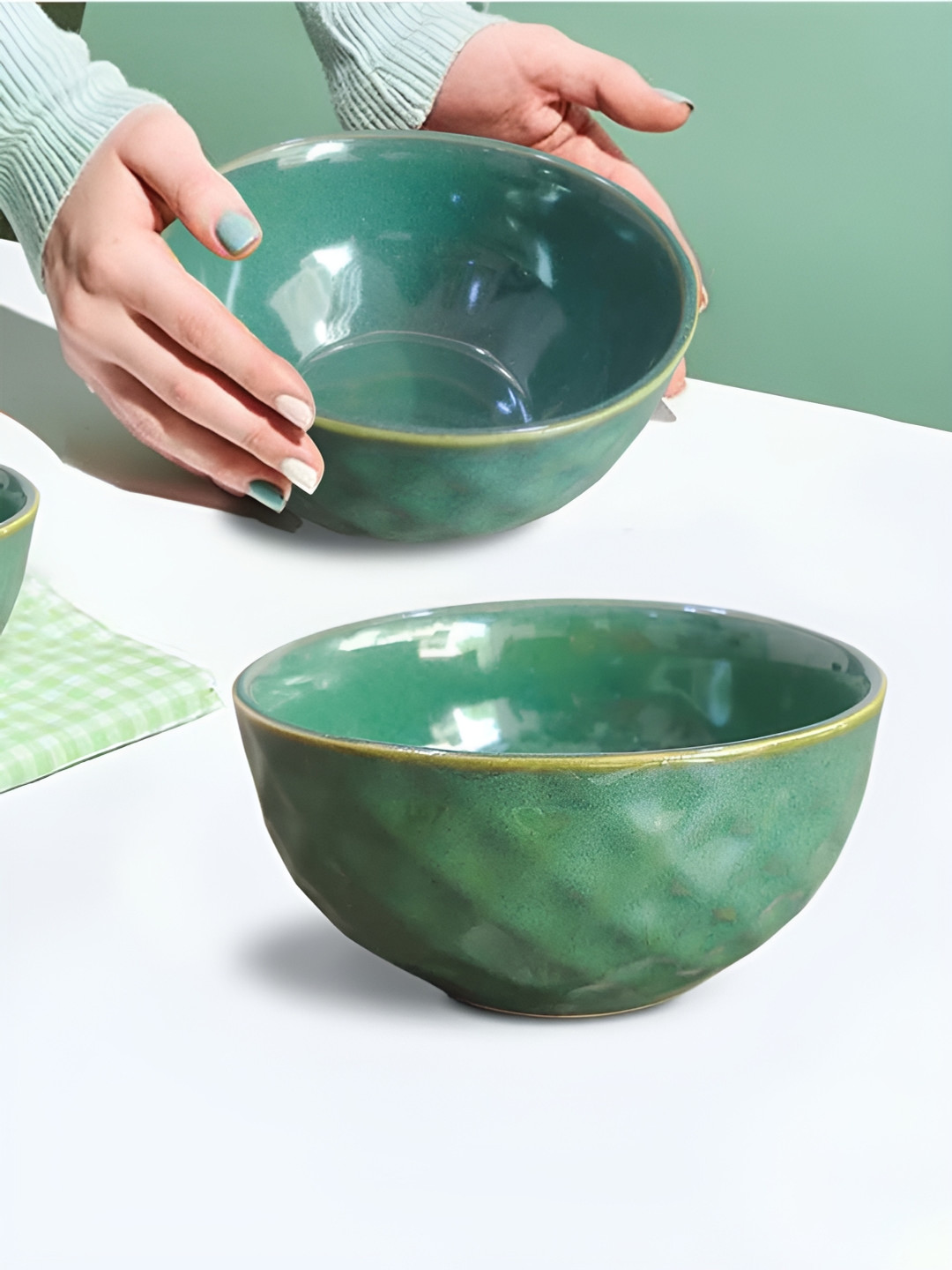 

The Earth Store Green & Beige 2 Pieces Textured Ceramic Glossy Bowls 400 ml