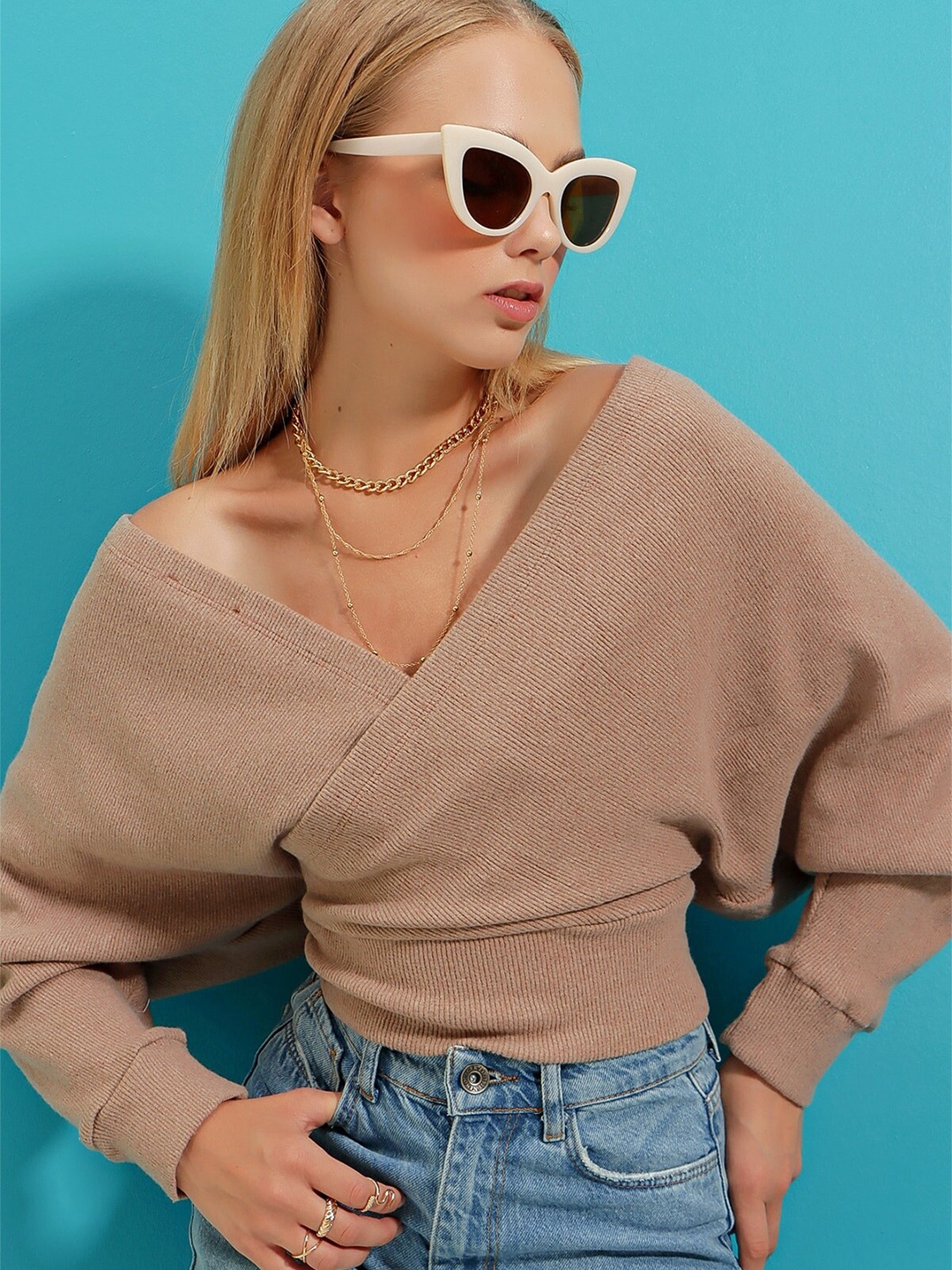 

Trend Alacati stili V-Neck Extended Sleeves Cotton Wrap Top, Beige
