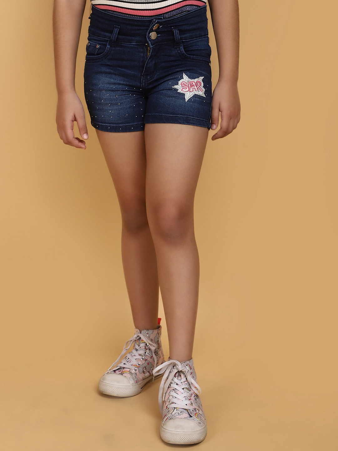 

V-Mart Girls Washed Denim Shorts, Blue