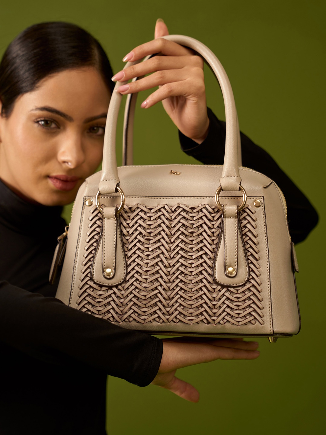 

HIE Textured Structured Sling Bag, Grey