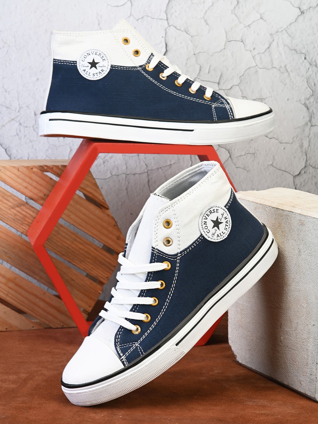 

IMCOLUS Men Colourblocked High-Top Canvas Sneakers, Blue
