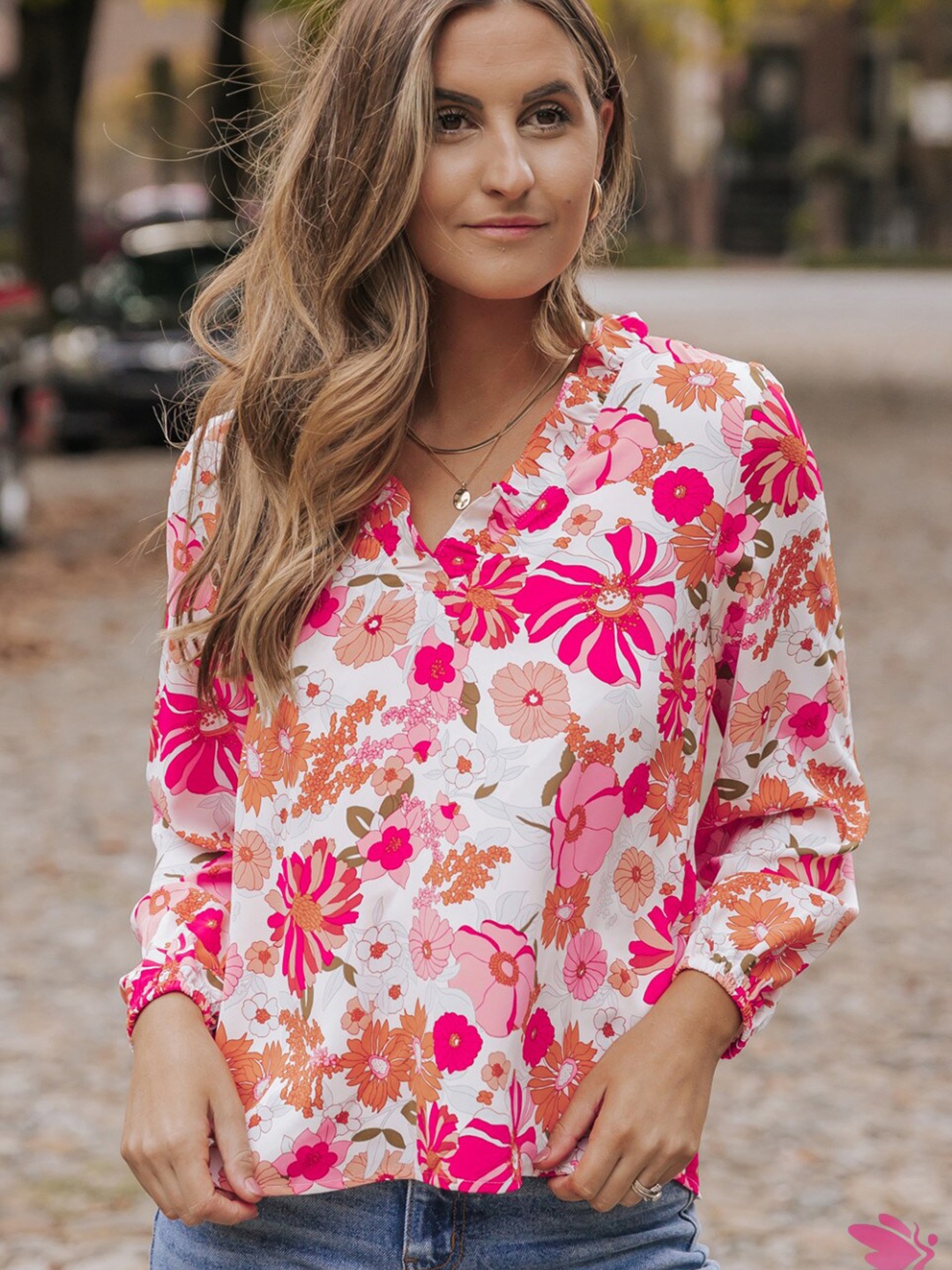

StyleCast White Floral Printed V-Neck Top