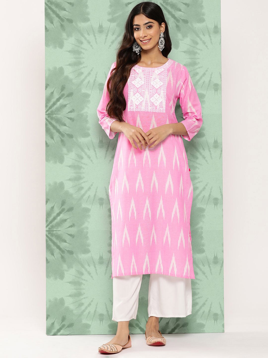 

KALINI Geometric Printed Thread Work Pure Cotton Straight Kurta, Pink