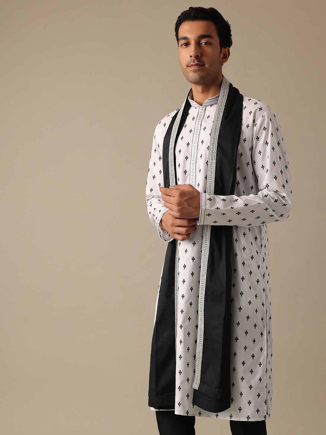 

KALKI Fashion Floral Embroidered Mandarin Collar Pure Silk Kurta with Trousers & Dupatta, White