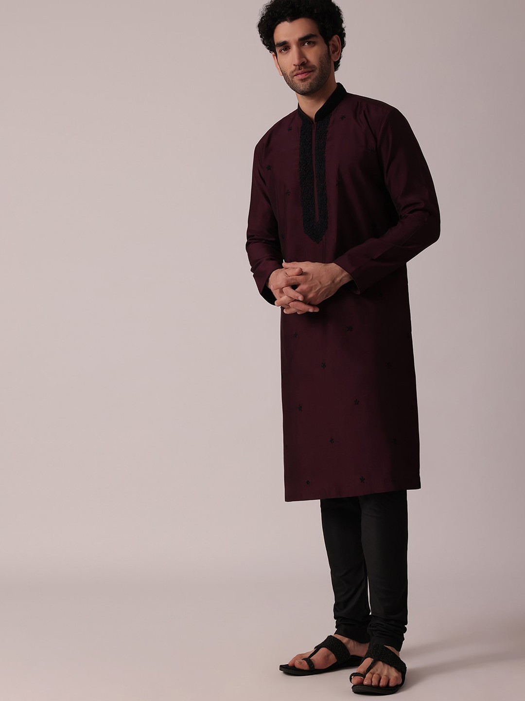 

KALKI Fashion Ethnic Motifs Embroidered Mandarin Collar Pure Silk Kurta with Trousers, Purple