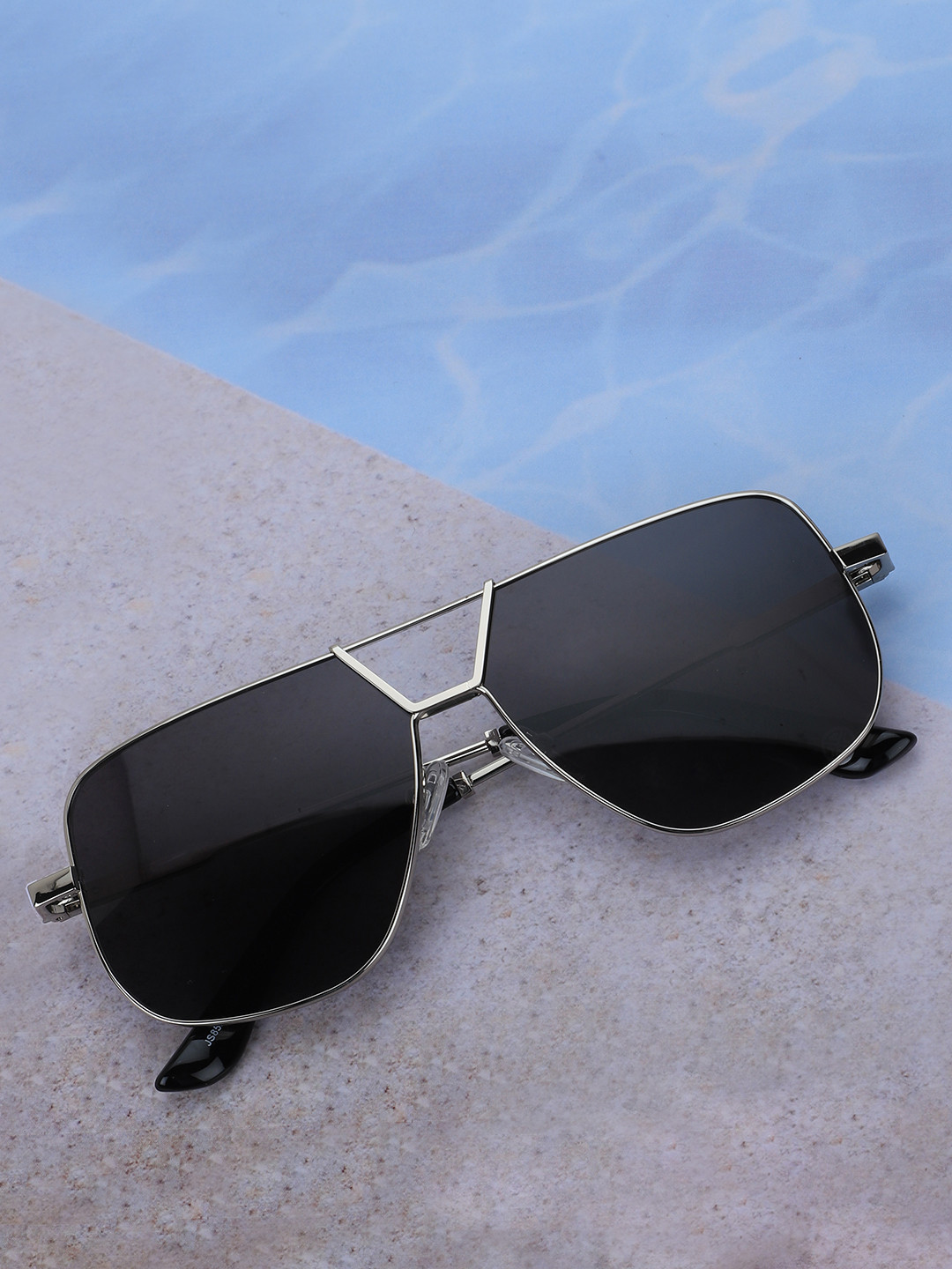 

Carlton London Men Premium Rectangle Sunglasses with Polarised Lens CLSM300, Silver
