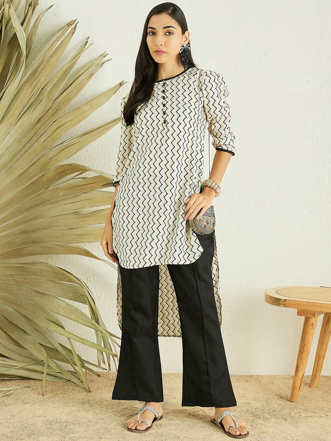 

MASSTANI BY INDDUS Geometric Printed Regular Kurta with Trousers, Off white