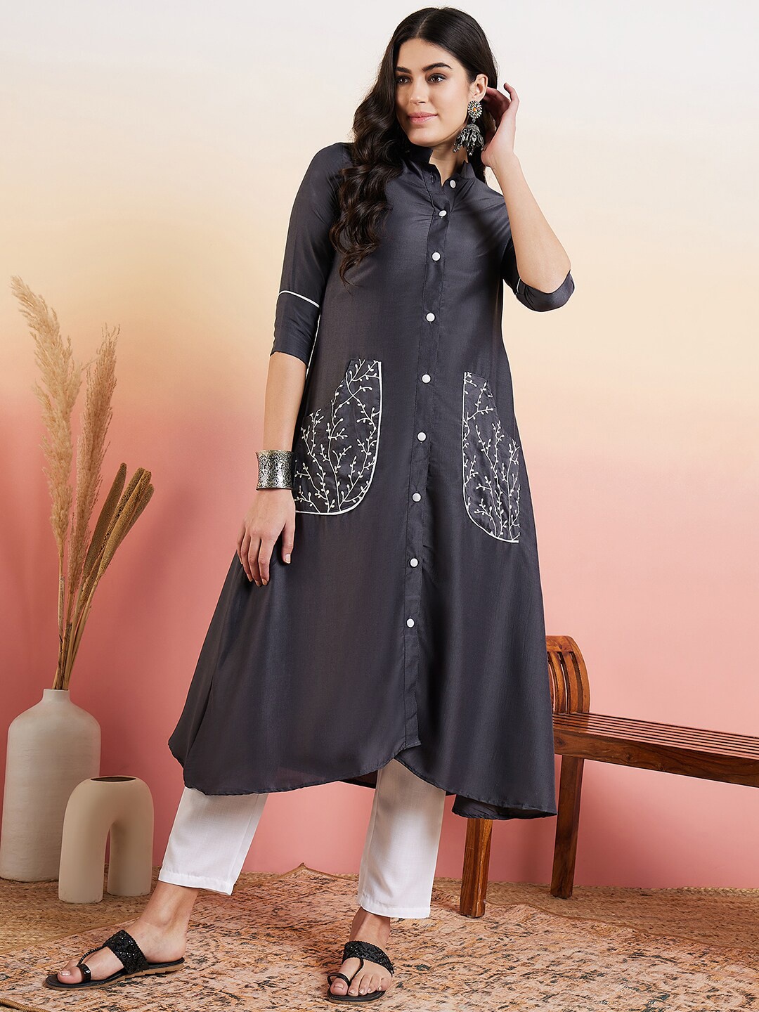 

MASSTANI BY INDDUS Mandarin Collar Thread Work A-Line Kurta & Trousers With Pocket Detail, Grey