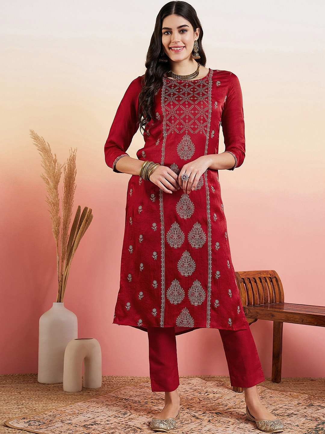 

MASSTANI BY INDDUS Foil Printed Regular Kurta With Trousers, Maroon