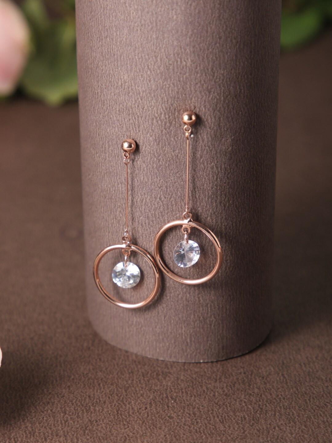

Zeraki Jewels Rose Gold-Plated Stainless Steel American Diamond Studded Drop Earrings