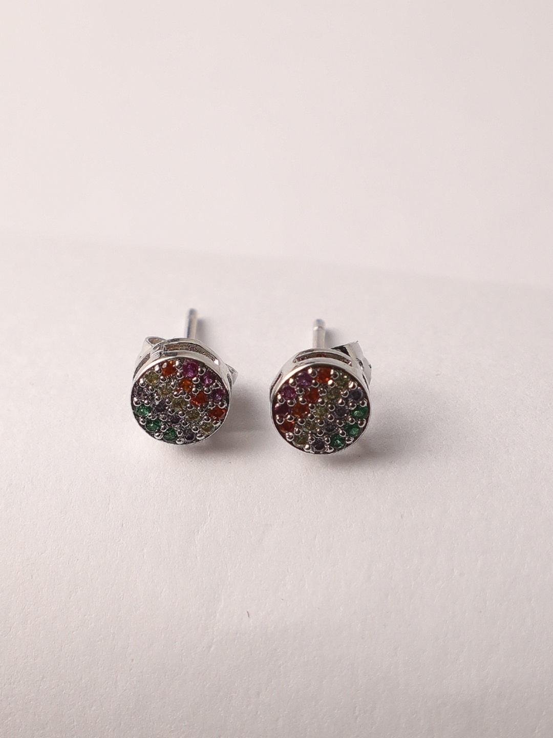 

Zeraki Jewels Silver-Plated Stud Earrings, Red