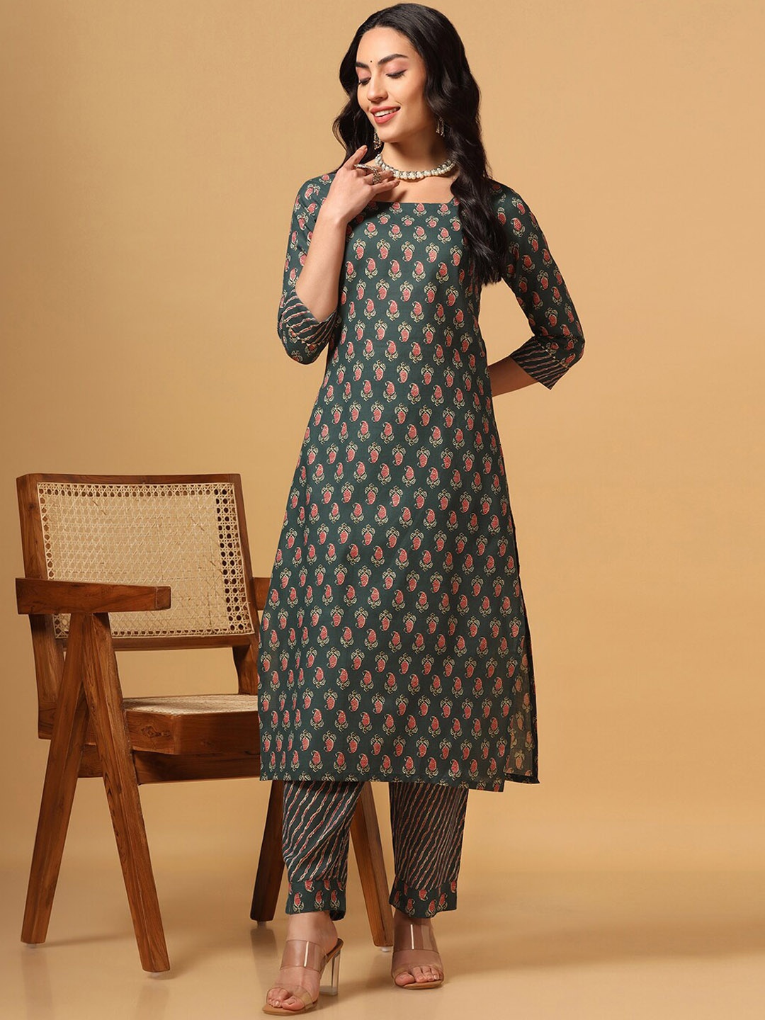 

FASHION DREAM Floral Printed Kurta with Trousers, Green