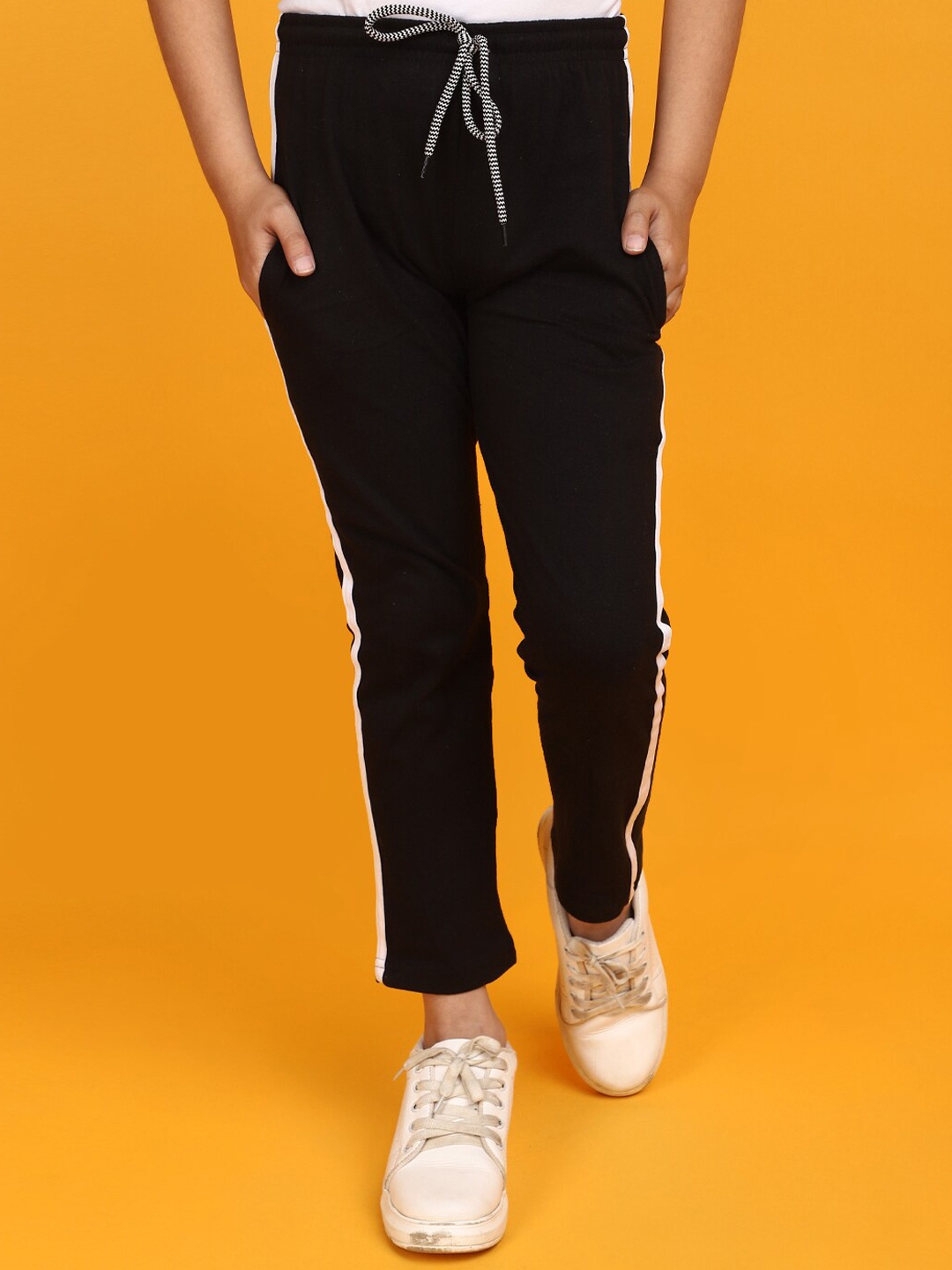 

V-Mart Boys Cotton Mid Rise Track Pants, Black