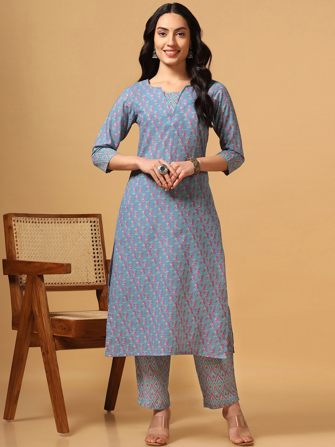 

FASHION DREAM Floral Printed Kurta with Trousers, Blue
