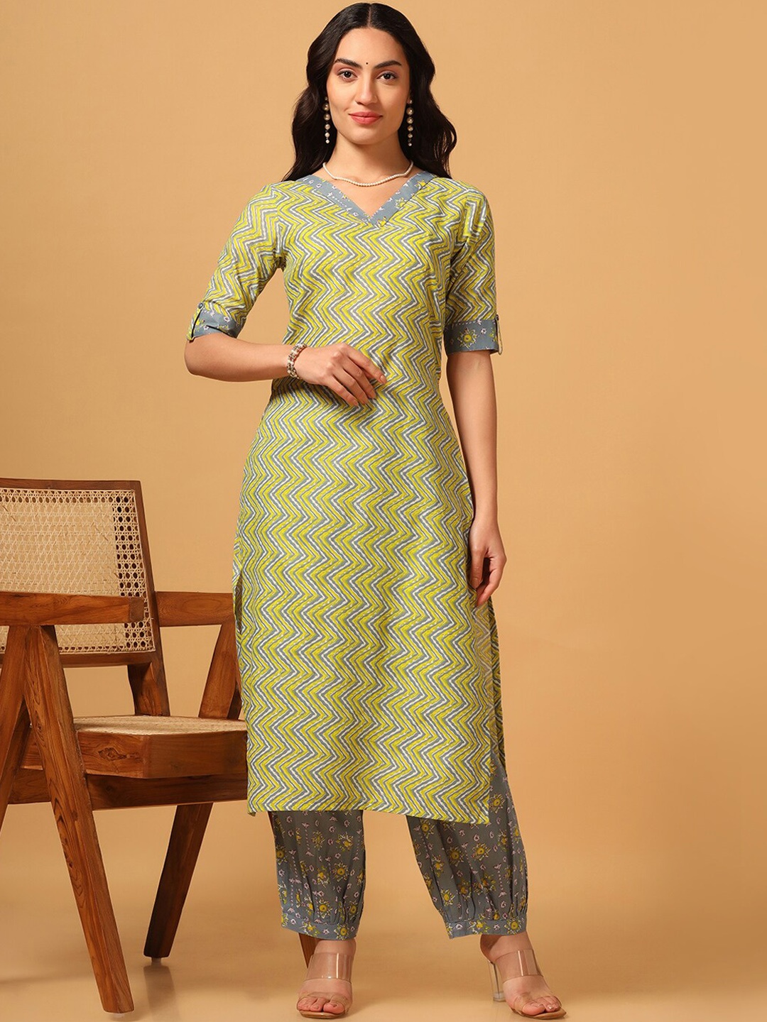 

FASHION DREAM Chevron Printed Regular Kurta with Salwar, Yellow