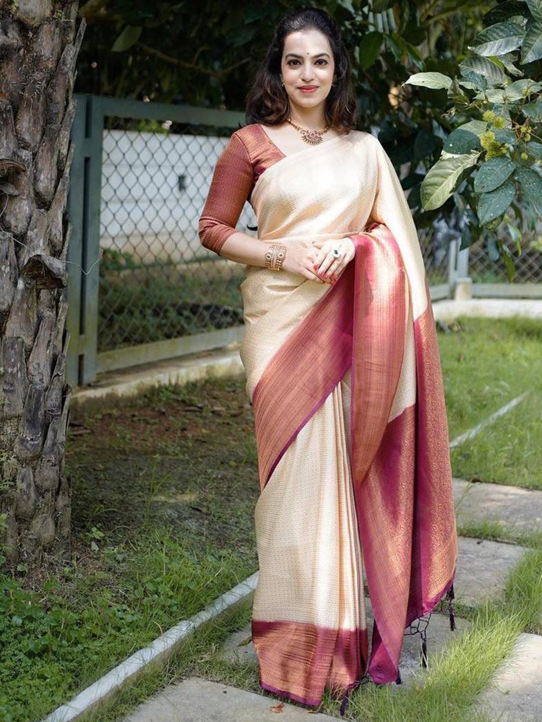 

KALINI Woven Design Zari Art Silk Saree, Cream